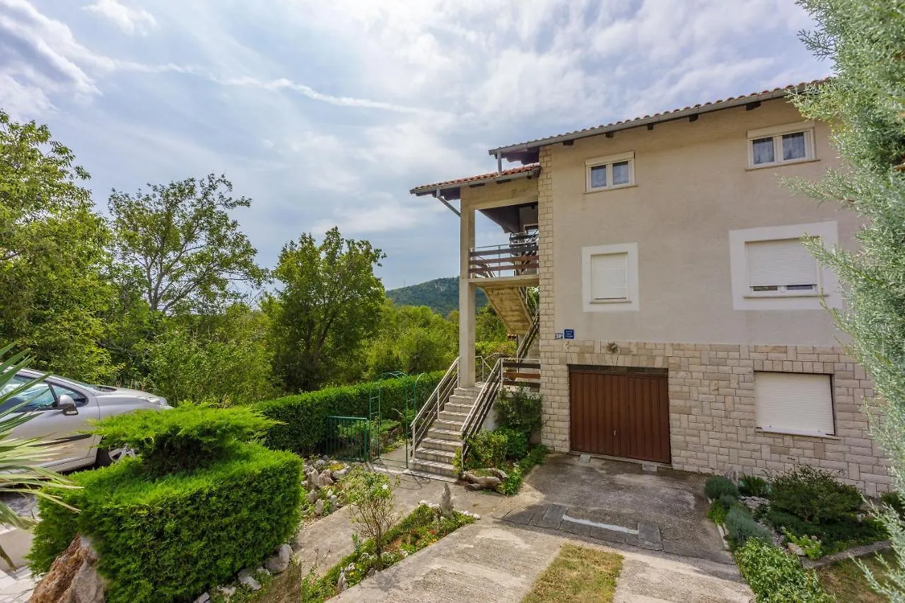 Apartments Ledy Novi Vinodolski 0*,